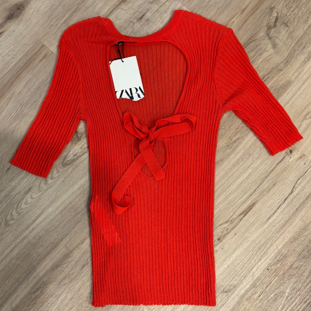Zara Red Crew Neck Sweater with Bold Ribbed Knit